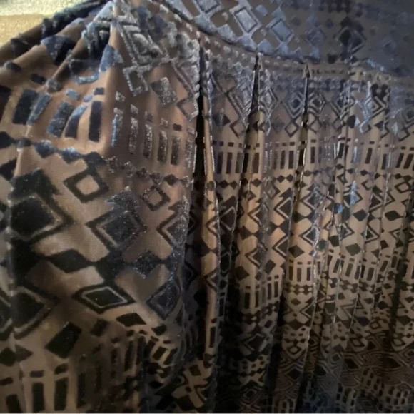 Meadow Rue Anthropologie Women's Velvet Midi Print Feminine Black small pretty! - Picture 11 of 14